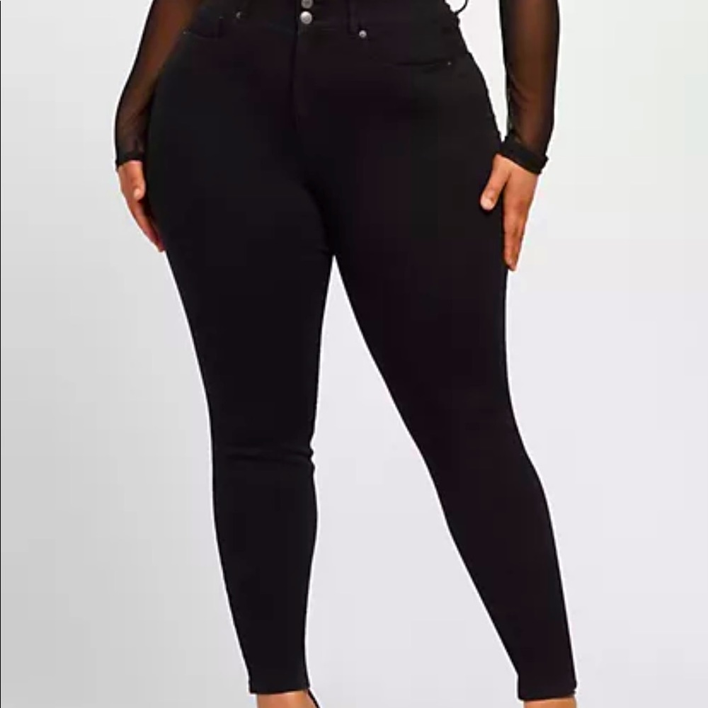Plus size high-waisted skinny jeans.